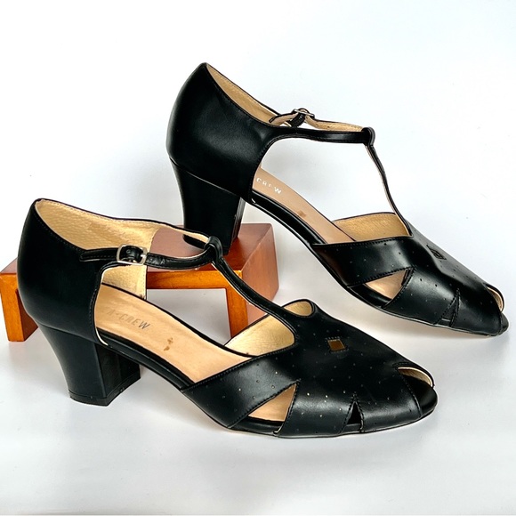 Black leather, chunky heel, peep toe T-strap pump. Pin-up 50’s style dance heel - Picture 1 of 16